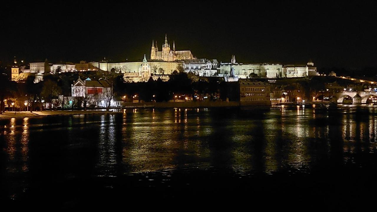 Superior Near Dlouha Street * Praga